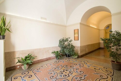 Mosaic Guest House, Забронировать Гостевой дом Отели Рима с парковкой, рядом с Монумент Виктора Эммануила II, Парковка