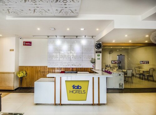 FabHotel Nest Inn Gomti Nagar, Забронировать Отель Гомти Нагар 