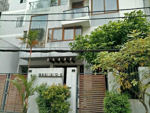 Urban Saigon Homestay, Забронировать Отель Отели Хошимина с парковкой, рядом с Торговый центр Tax, Парковка