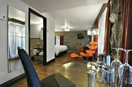 Le Petit Hôtel Vieux-Montréal - Saint-Paul by Gray Collection, Book Hotel Hotels in Montreal with Parking, Parking