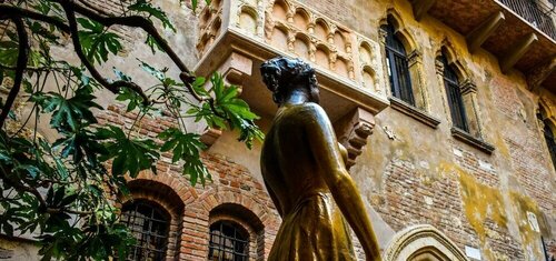 DiMoras house Verona, Забронировать Гостевой дом исторический центр Верона, рядом с Площадь Пьяцца-делле-Эрбе