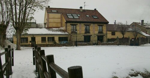 Los Espinares, Забронировать Отель Раскафрия Sierra Norte de Madrid