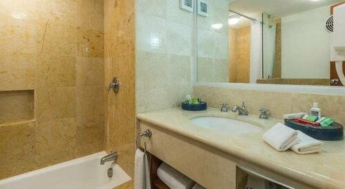 Camino Real Tampico, Rezervați Hotel Hoteluri de 4 stele în Tamaulipas, 4*
