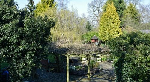 Laburnum Cottage Guest House, Book Pension Hoteller i North Wales med parkering, Parkering