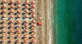 Albatros Beach Hotel, Забронировать Отель Летоянни Побережье Таормины