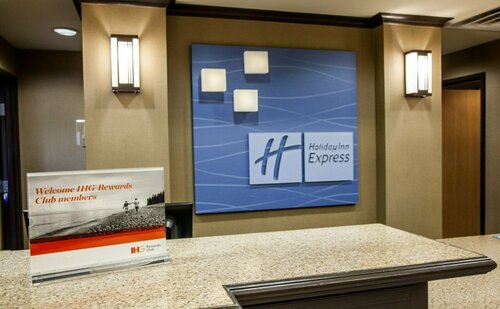 Holiday Inn Express & Suites Yankton, an IHG Hotel, Buchen Sie Hotel Yankton South Dakota
