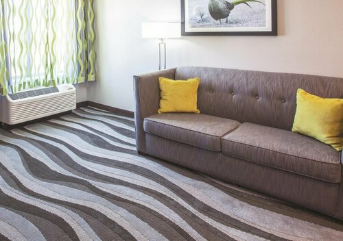 La Quinta Inn & Suites by Wyndham Cedar Rapids, Забронировать Отель Отели Айова с завтраком, Завтраки