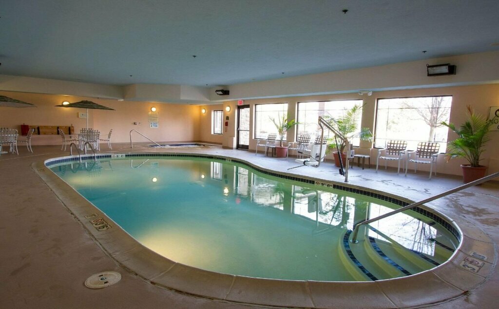 Comfort Suites