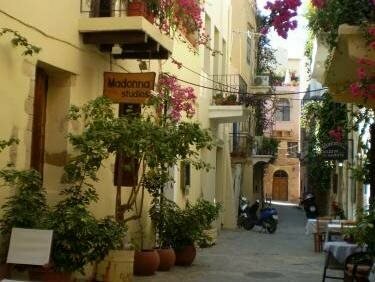Madonna, Забронировать Отель Ханья периферийная единица Ханья, рядом с Chania Municipal Garden