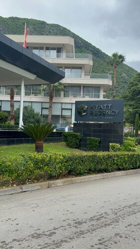 Hyatt Regency Kotor Bay Resort, Prenota Resort Hotel 5 stelle a Stoliv, 5*
