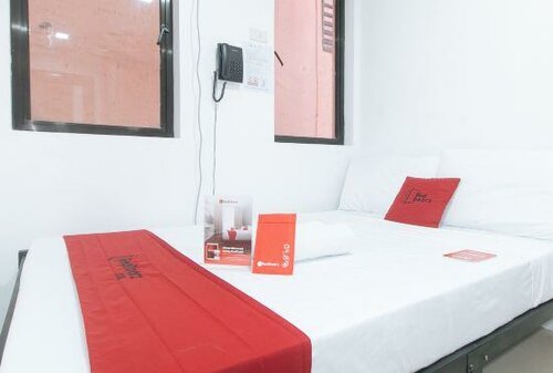 RedDoorz @ El Grande Inn Santa Cruz Manila, Rezervasyon Otel Luzon ucuz oteller