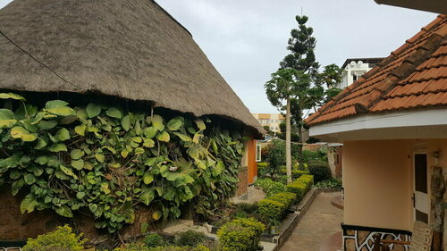 Phenicia Motel, Prenota Motel Entebbe 