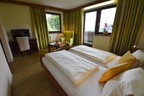 Hotel Restaurant Stigenwirth, Book Hotel Krakaubene 