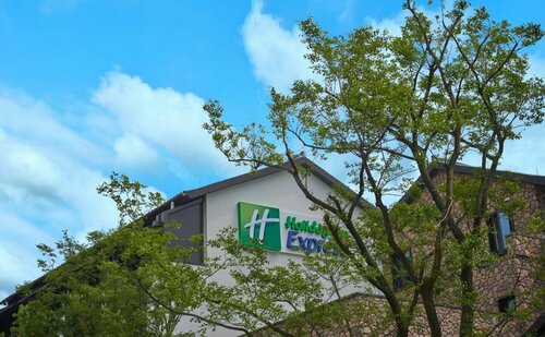 Holiday Inn Express ZHEJIANG QIANXIA LAKE by IHG, Book Hotel Hoteller i Lishui med parkering, Parkering