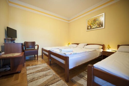 Guest House Pansion 10, Book Guesthouse Cetinje 