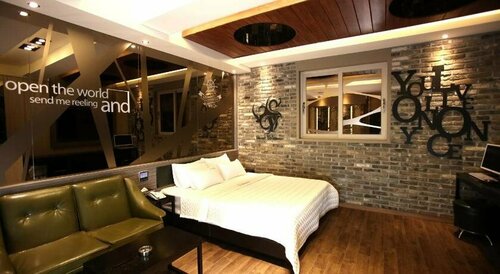 Hotel Yolo, Забронировать Отель Отели провинции Кёнсан-Пукто с парковкой, Парковка