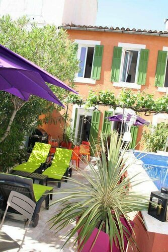 Casa Ammirati Marseille, Забронировать Апарт-отель Марсель Буш-дю-Рон, рядом с Театр La Friche Belle de Mai
