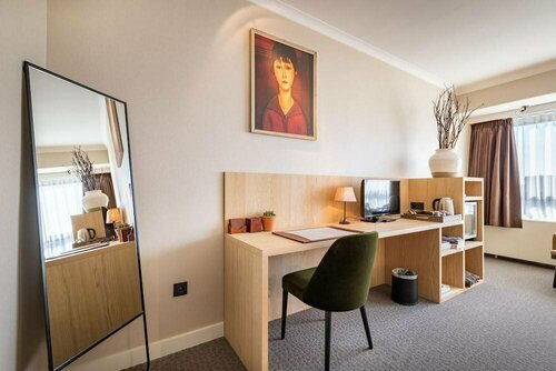 Hotel Carlton, Забронировать Отель Stationsbuurt Noord Гент