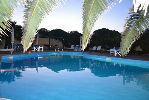 Melina Hotel, Забронировать Отель Тира Santorini Caldera, рядом с Археологический музей Тиры