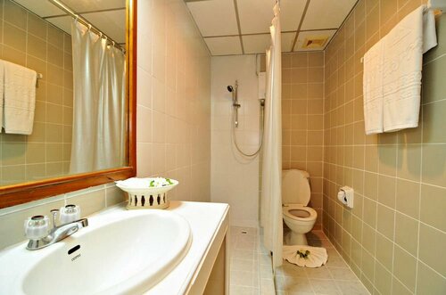 Thavorn Hotel, Забронировать Отель Мыанг Пху Кет остров Пхукет