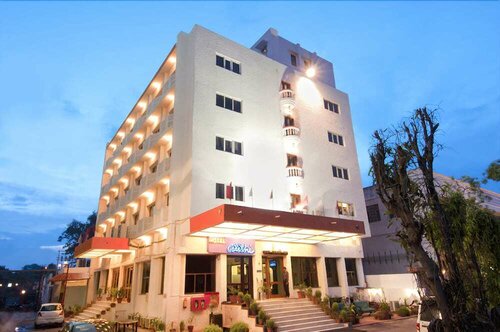 Hotel Atithi, Забронировать Отель Отели Taj Ganj с бассейном, Бассейн