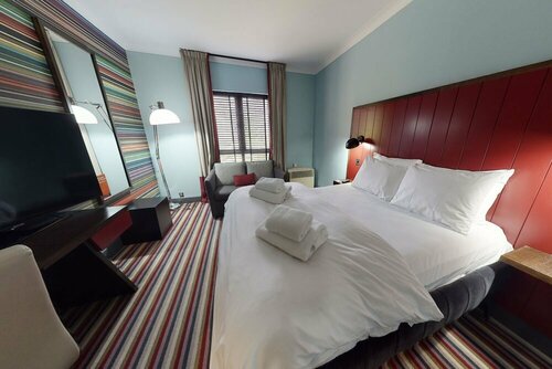 Village Hotel Swindon, Забронировать Отель Суиндон Уилтшир