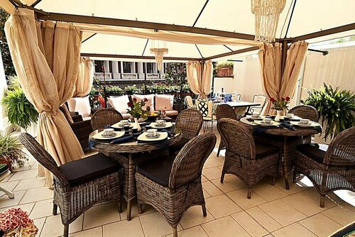Giardini Di Marzo, Book Hotel Hoteller i Salerno med parkering, Parkering