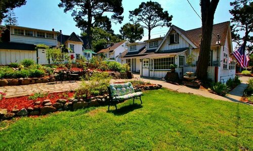 Carmel Green Lantern Inn, Забронировать Гостевой дом Кармел Индиана, рядом с Carmel River Lagoon and Wetland Nature Preserve