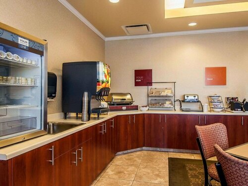 Comfort Inn & Suites Creswell, Забронировать Отель  