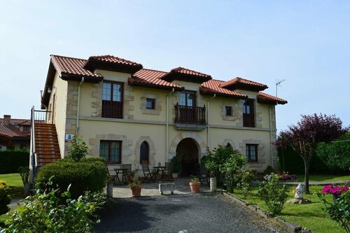 Posada El Jardin, Забронировать Отель Сантильяна-дель-Мар Cantabria Coast