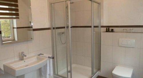 Hotel Zur Krone, Забронировать Отель Мербуш Северный Рейн-Вестфалия