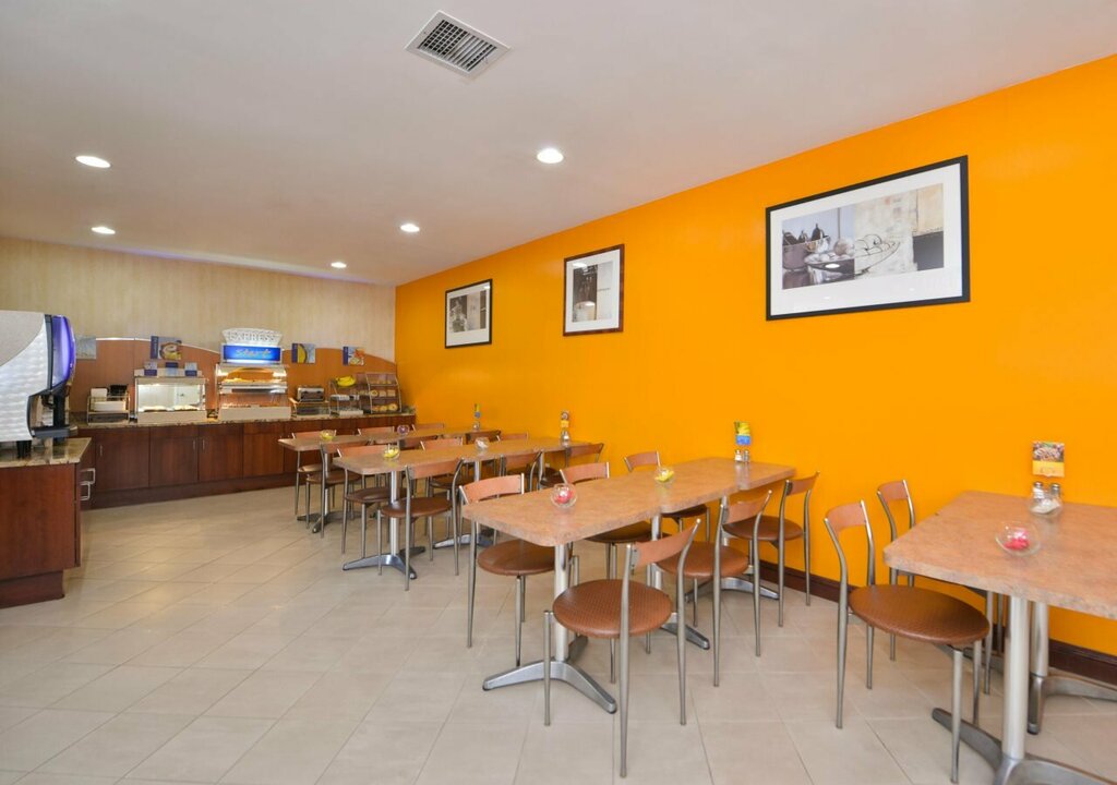 Holiday Inn LaGuardia