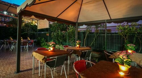 Albergo Margherita, Забронировать Отель Варацце Ривьера-делле-Пальме