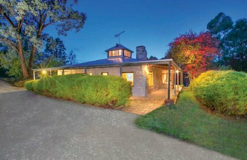 Tarascon Ridge Estate, Book Hotel Daylesford 