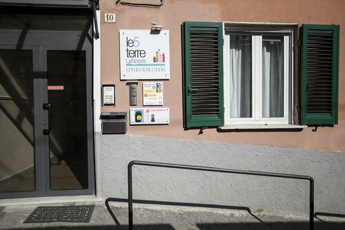 Le 5 Terre La Spezia, Забронировать Гостевой дом Отели Специи с парковкой, Парковка