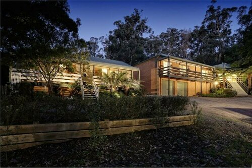 Glenview Retreat Luxury Accommodation, Book Bed and Breakfast Emerald Dandenong Ranges