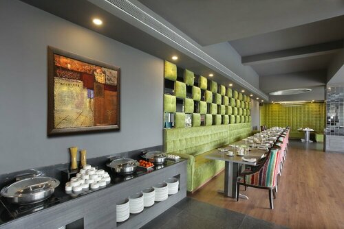 RS Sarovar Portico, Забронировать Отель Отели Палампур с парковкой, Парковка