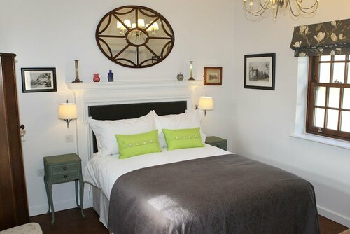 The Compasses Inn, Rezerwuj Hotel Essex Merseyside