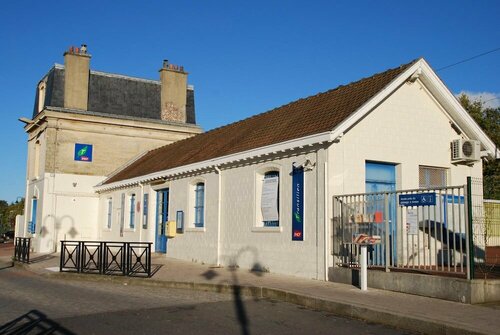 Café de la gare, Забронировать Отель Отели Val d'Oise с парковкой, Парковка
