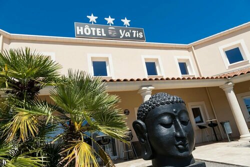Le YaTis, Buchen Sie Hotel Saint-Laurent-des-Arbres Gard