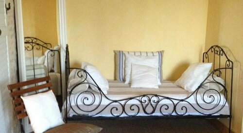 Logis Hotel Restaurant La Grange Du Relais, Забронировать Отель Коломбе-ле-дёз-Эглиз Верхняя Марна, рядом с Мемориал Шарля де Голля
