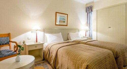 Hotel Safir