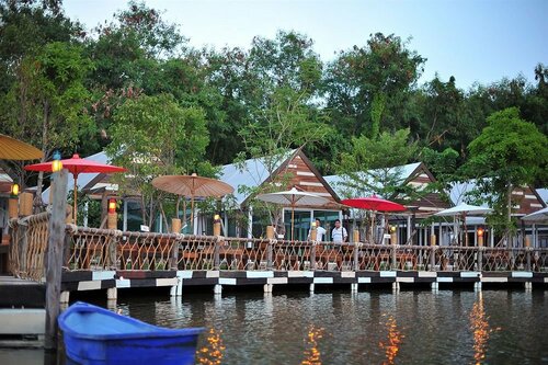Buritara Resort & Spa Bangkok, Забронировать Курортный отель Отели Бангкока с парковкой, рядом с Больница Бангкока, Парковка