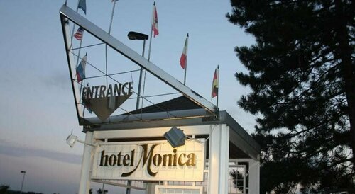 Hotel Monica, Boek Hotel Hotels in Praag met ontbijt, in de buurt van Praha - Branik Railway Stop, Ontbijt