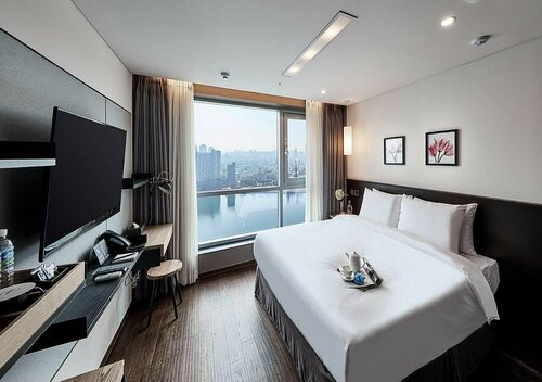 Hotel Riverside, Забронировать Отель Отели в центре Ульсана с завтраком, отели в центре Ульсана с завтраком