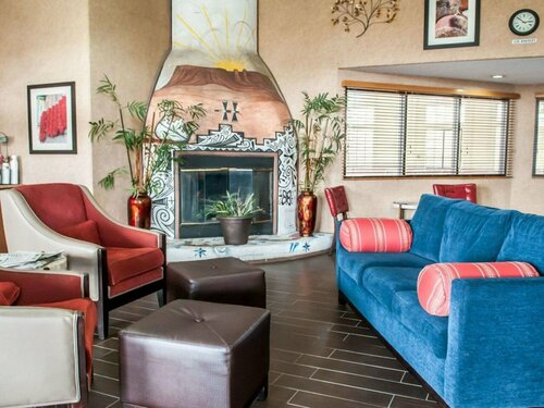 Comfort Inn Santa Fe South, Забронировать Отель Санта-Фе Нью-Мексико, рядом с Santa Fe Place Mall