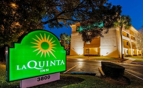 La Quinta Inn by Wyndham Ft. Lauderdale Tamarac East, Забронировать Отель Отели Тамарак с бассейном, рядом с Oakland Shopping Center, Бассейн