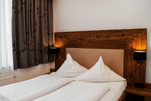 Hotel Almwirt, Buchen Sie Hotel Haar Trudering-Riem