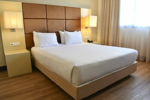 Holiday Inn Madrid - Las Tablas, Reservar Hotel Hotéis em Comunidade de Madrid com piscina, Piscina