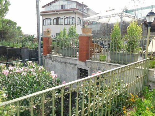 Althea Etna Garden, Забронировать Отель «постель и завтрак» Николози Этна